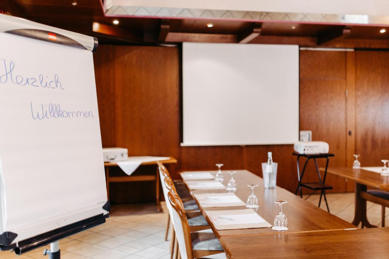 Akzent Hotel Zur Gruenen Eiche 비스핑엔 외부 사진